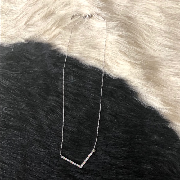 Silver multi color arrow necklace - Picture 2 of 2